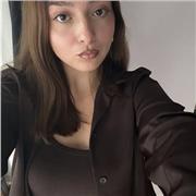 Estudiante de laboratorio con gran conocimiento de biologia y quimica. También podría impartir clases de ingles y matemáticas.